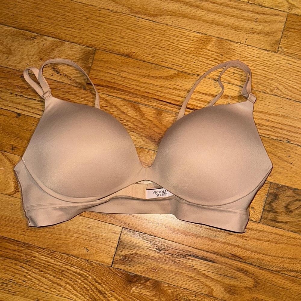 Victoria's Secret Incredible padded no wireTan Bra